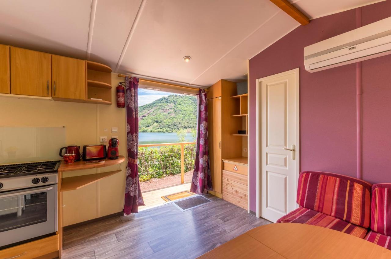 Camping Le Mas De Riri Celles  Exterior foto