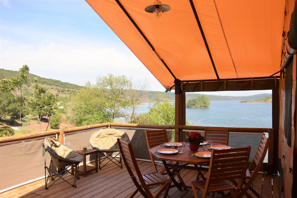 Camping Le Mas De Riri Celles  Exterior foto